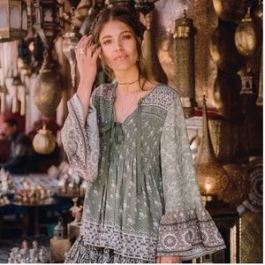 Spell Lionheart Blouse - M - EUC